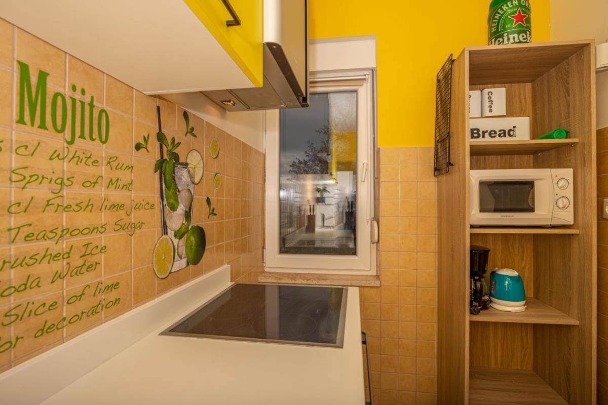 Apartments With A Parking Space Jusici, Opatija - 15874 Кастав Стая снимка